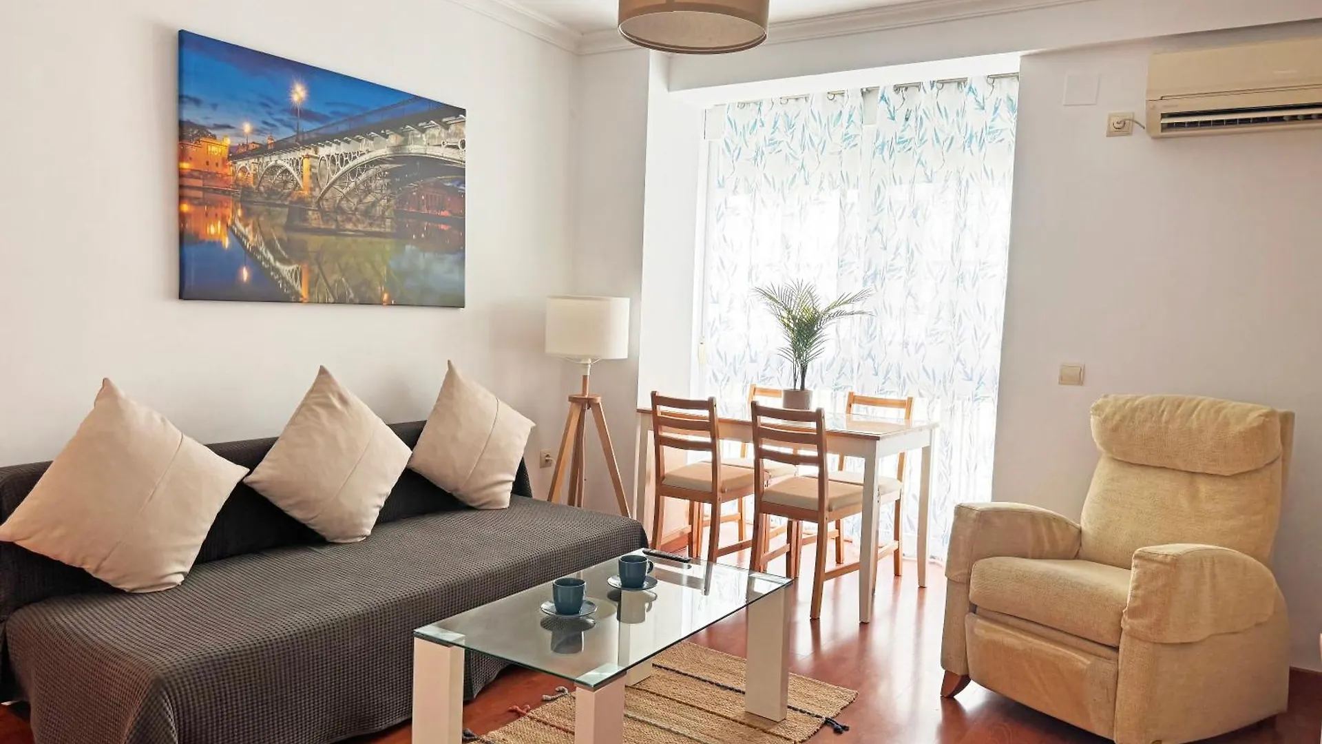 Triana Luxury Numancia Apartment Seville Spain