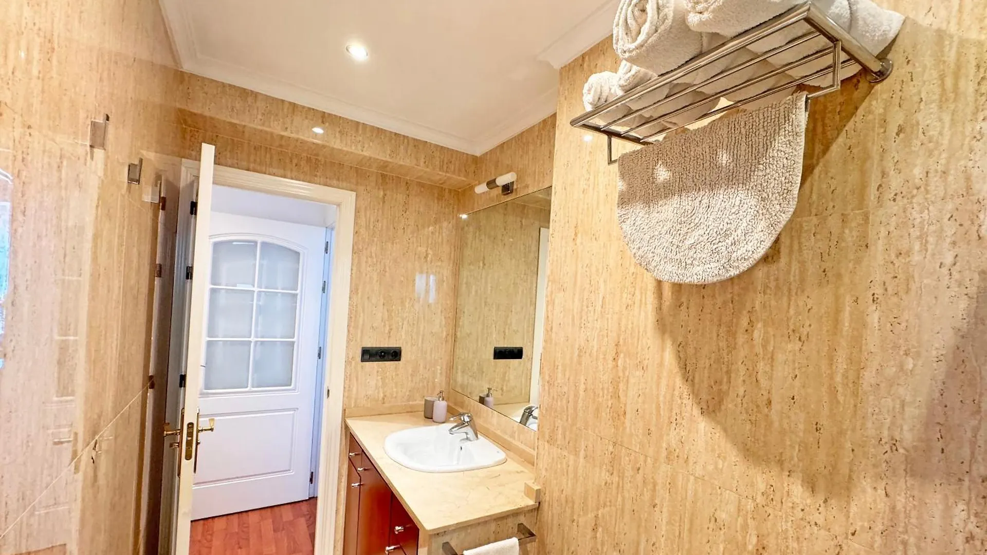 Triana Luxury Numancia Apartment Seville