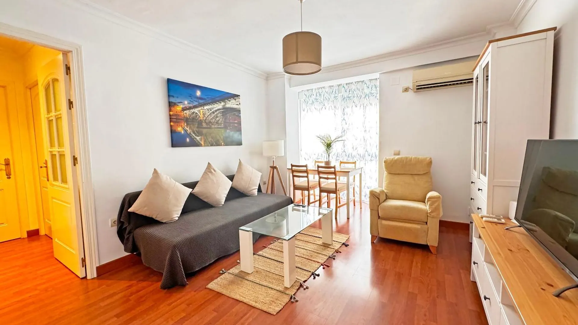 Triana Luxury Numancia Apartment Seville